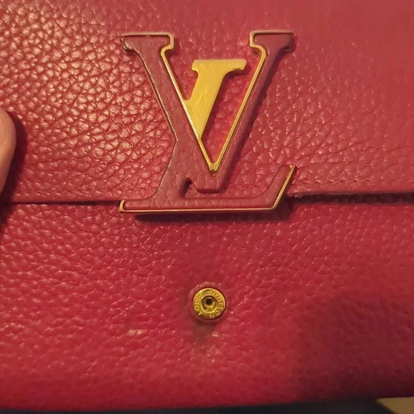 Authentic Louis Vuitton Taurillon Portefeuille Capucines Wallet in Red - Picture 15 of 15